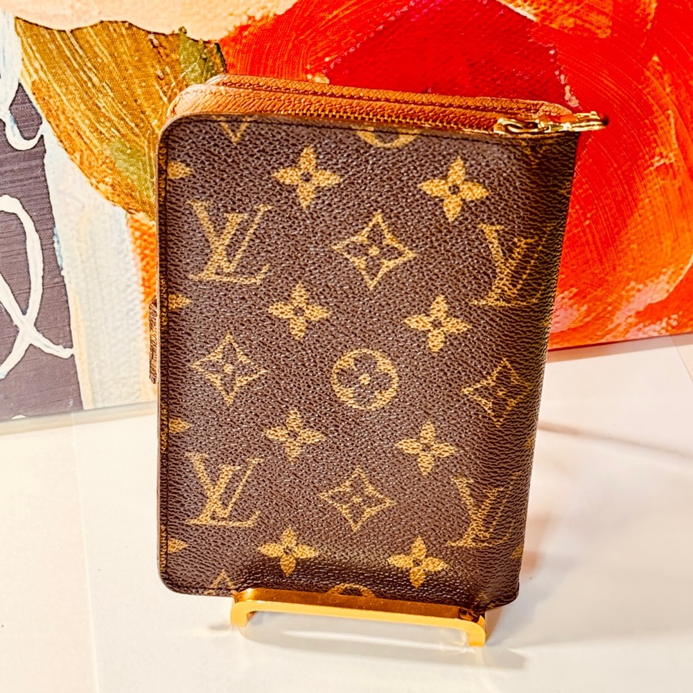 Louis Vuitton Brown Monogram Porto de paper - Picture 8 of 15